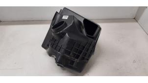 Gebruikte Luchtfilterhuis BMW 1 serie (E87/87N) 118i 16V Prijs € 50,00 Margeregeling aangeboden door Autodemontage van de Laar