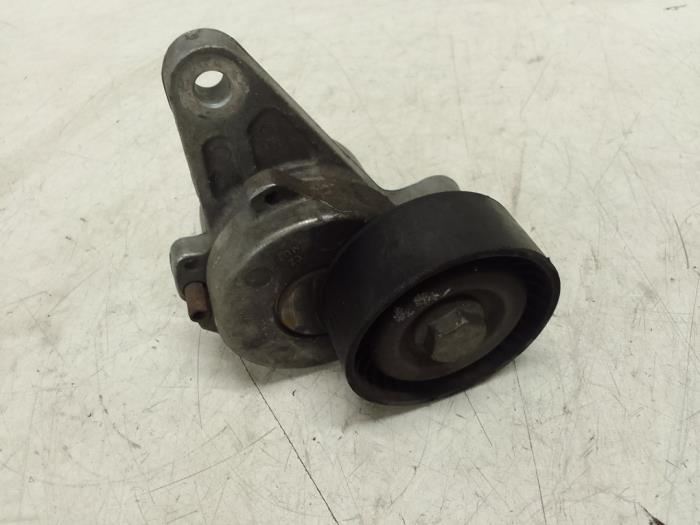 Spanrol Multiriem van een Volkswagen Touran (5T1) 2.0 TDI 150 2017