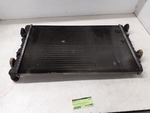 Gebruikte Radiateur Volkswagen Polo IV (9N1/2/3) 1.4 16V Prijs € 35,00 Margeregeling aangeboden door Autodemontage van de Laar
