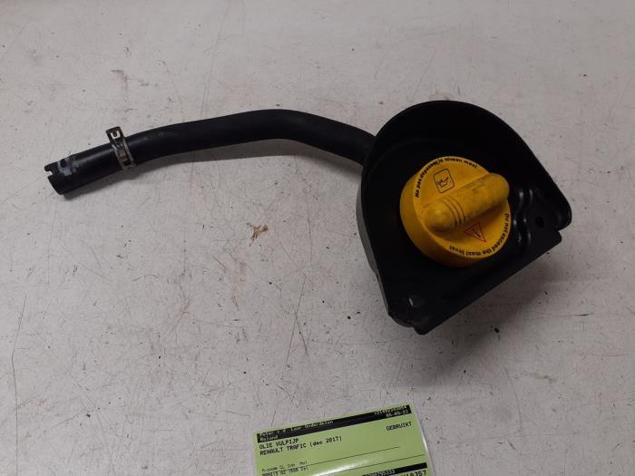 Gebruikte Vulpijp olie Renault Trafic (1FL/2FL/3FL/4FL) 1.6 dCi 95 Prijs € 42,35 Inclusief btw aangeboden door Autodemontage van de Laar