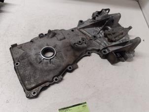 Gebruikte Distributiedeksel Renault Captur Prijs € 75,00 Margeregeling aangeboden door Autodemontage van de Laar