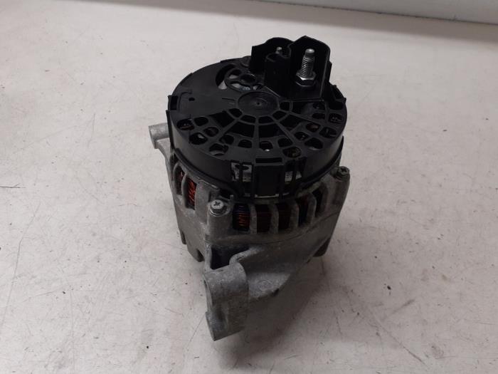 Gebruikte Dynamo Fiat Panda (312) 1.2 69 Prijs € 50,00 Margeregeling aangeboden door Autodemontage van de Laar