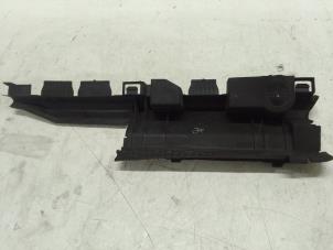 Gebruikte Luchtgeleider Mercedes GLE (V167) 300d EQ Boost 2.0 Turbo 16V 4-Matic Prijs € 15,00 Margeregeling aangeboden door Autodemontage van de Laar