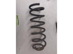 Gebruikte Schroefveer achter Ford Transit Connect (PJ2) 1.5 TDCi Prijs op aanvraag aangeboden door Autodemontage van de Laar