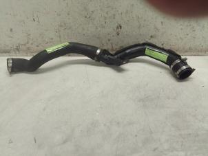 Gebruikte Intercooler Slang Ford Transit Connect (PJ2) 1.5 TDCi Prijs op aanvraag aangeboden door Autodemontage van de Laar