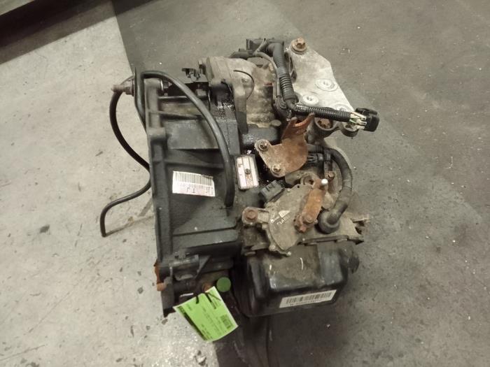 Gebruikte Automaatbak Opel Signum (F48) 2.2 DGI 16V Prijs € 500,00 Margeregeling aangeboden door Autodemontage van de Laar