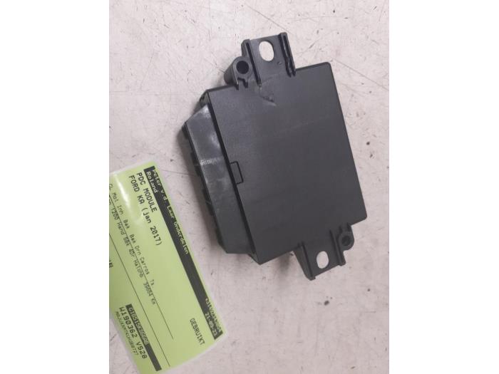 PDC Module van een Ford Ka+  2017