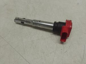 Gebruikte Bobine Audi A4 Avant (B6) 2.0 FSI 16V Prijs € 25,00 Margeregeling aangeboden door Autodemontage van de Laar