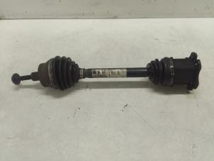 Gebruikte Steekas rechts-voor Audi A4 Avant (B6) 2.0 FSI 16V Prijs € 80,00 Margeregeling aangeboden door Autodemontage van de Laar