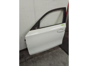 Gebruikte Portier 4Deurs links-voor BMW 1 serie (E87/87N) 116i 2.0 16V Prijs € 100,00 Margeregeling aangeboden door Autodemontage van de Laar