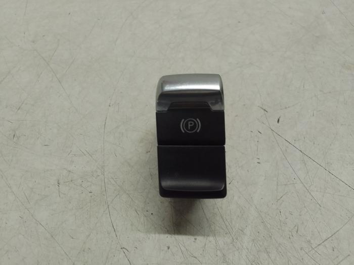 Gebruikte Handrem schakelaar Audi A4 (B8) 1.8 TFSI 16V Prijs € 35,00 Margeregeling aangeboden door Autodemontage van de Laar