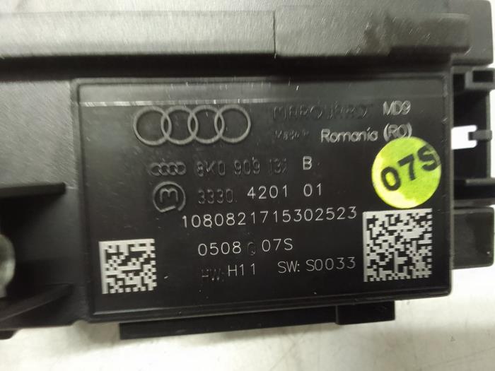 Kontaktslot+Sleutel van een Audi A4 (B8) 1.8 TFSI 16V 2008