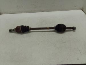 Gebruikte Steekas links-voor Toyota Aygo (B10) 1.0 12V VVT-i Prijs € 50,00 Margeregeling aangeboden door Autodemontage van de Laar