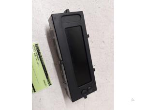 Gebruikte Display Interieur Renault Wind (EN/E4) 1.2 16V GT TCE eco2 Prijs € 30,00 Margeregeling aangeboden door Autodemontage van de Laar