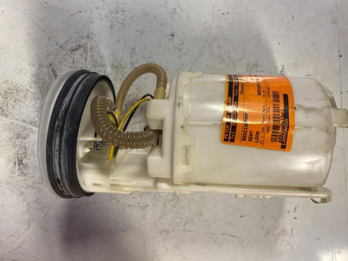 Gebruikte Benzinepomp Seat Leon (1M1) 1.6 16V Prijs € 30,00 Margeregeling aangeboden door Autodemontage van de Laar