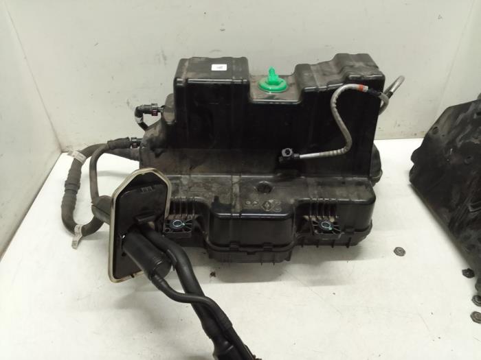 Gebruikte Ureumreservoir Renault Master III (MA/MB/MC/MD/MH/MF/MG/MH) 2.3 dCi 150 16V Prijs € 968,00 Inclusief btw aangeboden door Autodemontage van de Laar