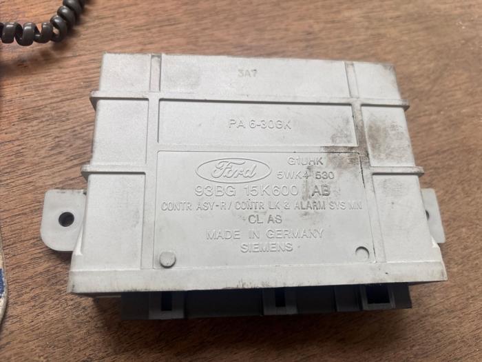 Gebruikte Computer Diversen Ford Mondeo I 2.0i 16V (U9) Prijs € 50,00 Margeregeling aangeboden door Autodemontage van de Laar