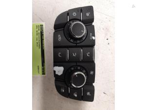 Gebruikte Chaufage Bedieningspaneel Opel Astra J GTC (PD2/PF2) 1.4 Turbo 16V ecoFLEX 140 Prijs € 50,00 Margeregeling aangeboden door Autodemontage van de Laar