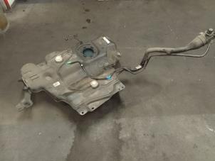 Gebruikte Brandstoftank Renault Grand Scénic IV (RFAR) 1.3 TCE 160 16V Prijs € 225,00 Margeregeling aangeboden door Autodemontage van de Laar