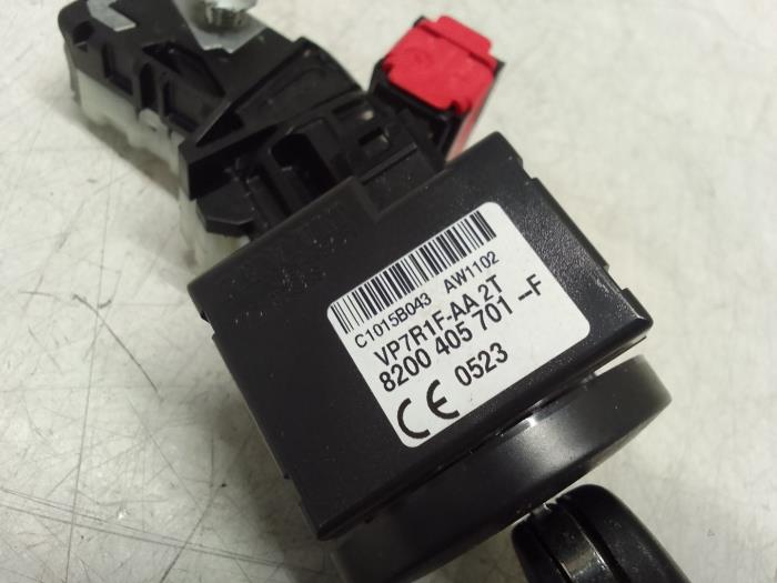 Kontaktslot+Sleutel van een Renault Master IV (MA/MB/MC/MD/MH/MF/MG/MH) 2.3 dCi 150 16V 2021