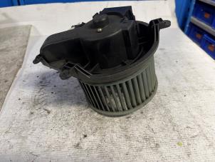 Gebruikte Kachel Ventilatiemotor Renault Laguna I Grandtour (K56) 1.9 dTi Prijs € 25,00 Margeregeling aangeboden door Autodemontage van de Laar