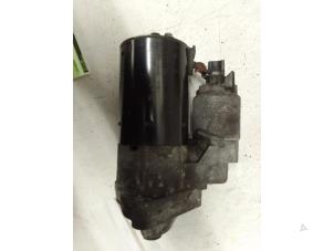 Gebruikte Startmotor Renault Clio IV Estate/Grandtour (7R) 1.5 Energy dCi 90 FAP Prijs € 50,00 Margeregeling aangeboden door Autodemontage van de Laar