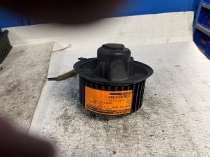 Gebruikte Chaufage Ventilatiemotor Volkswagen Caddy II (9K9A) 1.9 SDI Prijs € 25,00 Margeregeling aangeboden door Autodemontage van de Laar
