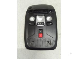 Gebruikte Binnenverlichting voor Opel Corsa F (UB/UH/UP) 1.2 Turbo 12V 100 Prijs € 40,00 Margeregeling aangeboden door Autodemontage van de Laar