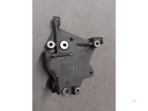 Gebruikte Motorrubber Renault Zoé (AG) R90 Prijs € 25,00 Margeregeling aangeboden door Autodemontage van de Laar