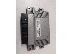 Gebruikte Computer Motormanagement Renault Zoé (AG) 46kW Prijs € 225,00 Margeregeling aangeboden door Autodemontage van de Laar