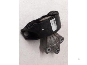 Gebruikte Motorrubber Renault Zoé (AG) 46kW Prijs € 50,00 Margeregeling aangeboden door Autodemontage van de Laar