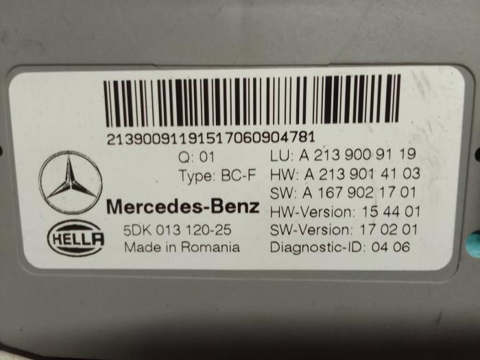 Computer Body Control van een Mercedes-Benz E (W213) E-220d 2.0 Turbo 16V 2017