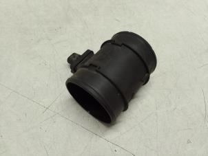 Gebruikte Luchtmassameter Opel Meriva 1.7 CDTI 16V Prijs € 40,00 Margeregeling aangeboden door Autodemontage van de Laar