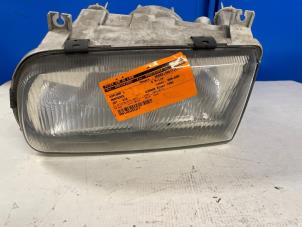 Gebruikte Linker Koplamp Mercedes L-Serie 2t (601) 208D Prijs € 20,00 Margeregeling aangeboden door Autodemontage van de Laar