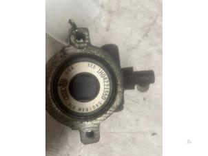 Gebruikte Stuurbekrachtiging Pomp Volkswagen Golf III (1H1) 2.0 GTI Prijs € 35,00 Margeregeling aangeboden door Autodemontage van de Laar