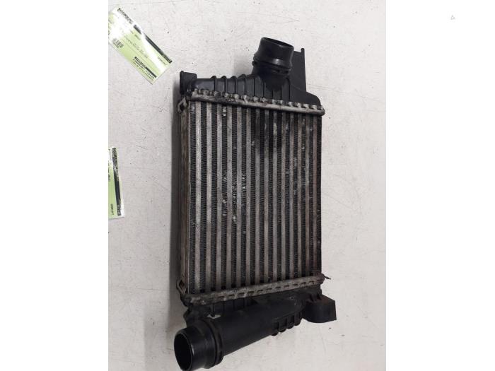 Gebruikte Intercooler Renault Clio IV Estate/Grandtour (7R) 1.5 Energy dCi 90 FAP Prijs € 75,00 Margeregeling aangeboden door Autodemontage van de Laar