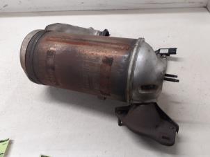 Gebruikte Katalysator Renault Clio IV Estate/Grandtour (7R) 1.5 Energy dCi 90 FAP Prijs € 200,00 Margeregeling aangeboden door Autodemontage van de Laar