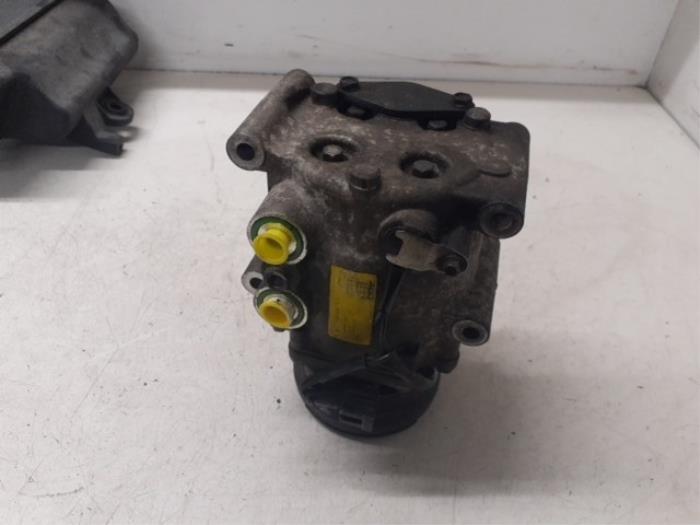 Gebruikte Aircopomp Ford Transit Connect 1.8 16V Prijs € 75,00 Margeregeling aangeboden door Autodemontage van de Laar