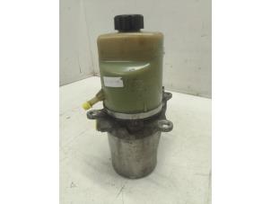 Gebruikte Servopomp Ford Focus C-Max 1.8 16V Prijs € 150,00 Margeregeling aangeboden door Autodemontage van de Laar