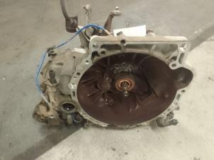 Gebruikte Versnellingsbak Mazda 3 Sport (BK) 1.6i 16V Prijs € 400,00 Margeregeling aangeboden door Autodemontage van de Laar