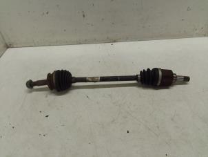 Gebruikte Aandrijfas links-voor Volkswagen Up! (121) 1.0 12V 60 Prijs € 50,00 Margeregeling aangeboden door Autodemontage van de Laar