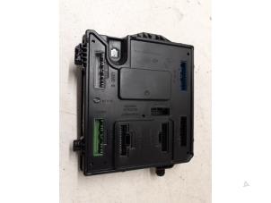 Gebruikte Computer Body Control Renault Grand Scénic III (JZ) 1.2 16V TCe 115 Prijs op aanvraag aangeboden door Autodemontage van de Laar