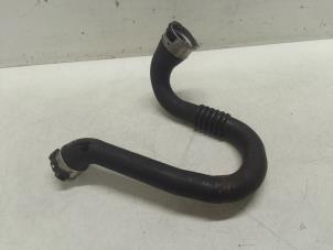 Gebruikte Intercooler Buis Renault Megane III Grandtour (KZ) 1.4 16V TCe 130 Prijs € 50,00 Margeregeling aangeboden door Autodemontage van de Laar