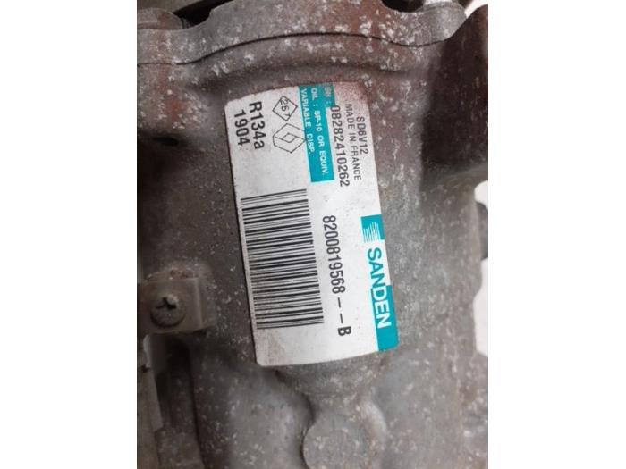 Pomp Airco van een Renault Twingo II (CN) 1.2 16V 2013