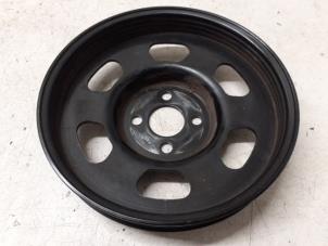 Gebruikte Poelie Waterpomp Suzuki Celerio (LF) 1.0 12V Dualjet Prijs € 20,00 Margeregeling aangeboden door Autodemontage van de Laar