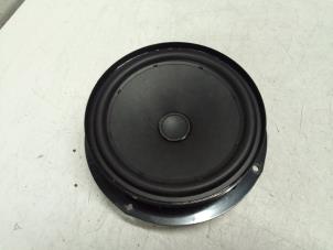 Gebruikte Speaker Volkswagen Golf VIII (CD1) 1.0 TSI 12V Prijs € 25,00 Margeregeling aangeboden door Autodemontage van de Laar