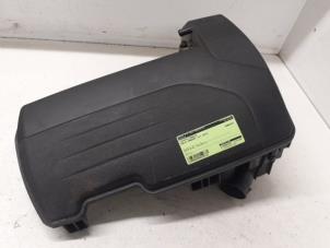 Gebruikte Luchtfilterhuis Dacia Sandero II 1.2 16V Prijs op aanvraag aangeboden door Autodemontage van de Laar