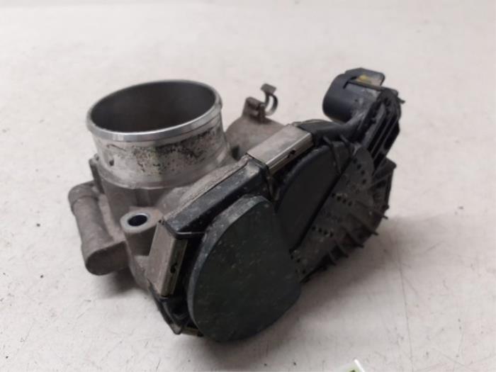 Gebruikte Gasklephuis Opel Astra J (PC6/PD6/PE6/PF6) 1.4 16V ecoFLEX Prijs € 50,00 Margeregeling aangeboden door Autodemontage van de Laar
