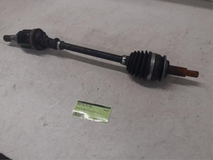 Gebruikte Aandrijfas links-voor Suzuki Ignis (MF) 1.2 Dual Jet 16V Smart Hybrid Prijs € 100,00 Margeregeling aangeboden door Autodemontage van de Laar
