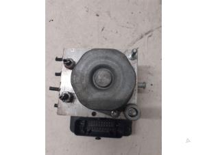 Gebruikte ABS Pomp Peugeot 108 1.0 12V VVT-i Prijs € 60,00 Margeregeling aangeboden door Autodemontage van de Laar